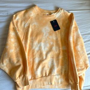 NWT Levi’s oversized sweater